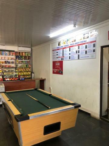 Vm Truck Stop - Shell Estcourt Bagian luar foto